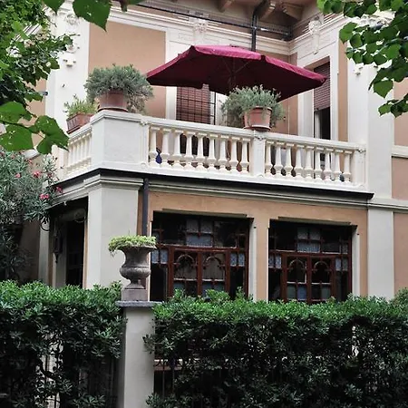 Couette-café Lucia Vérone